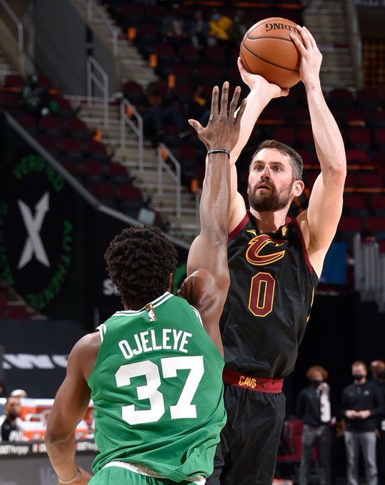 一场举国悲 一场举国悲